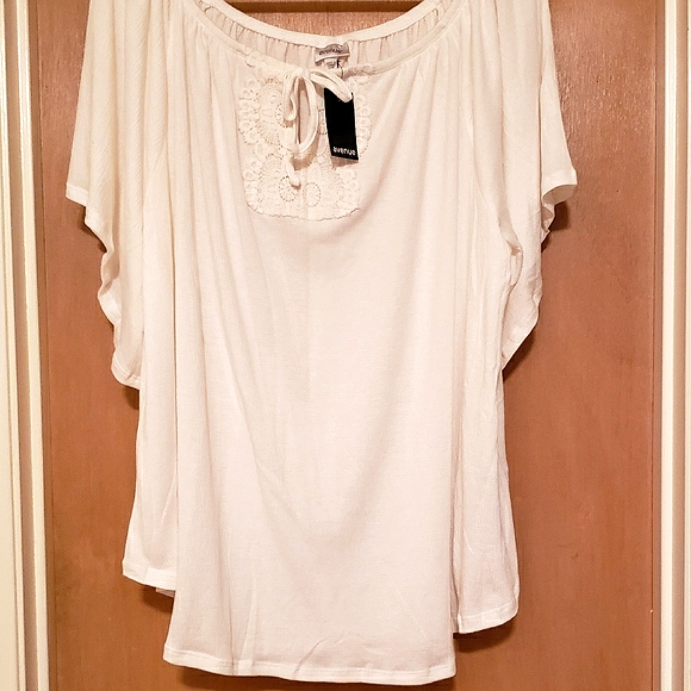 🔥NWT~Avenue Womens Blouse